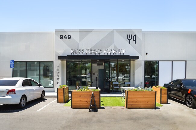More details for 935-949 Ruff Dr, San Jose, CA - Retail for Lease