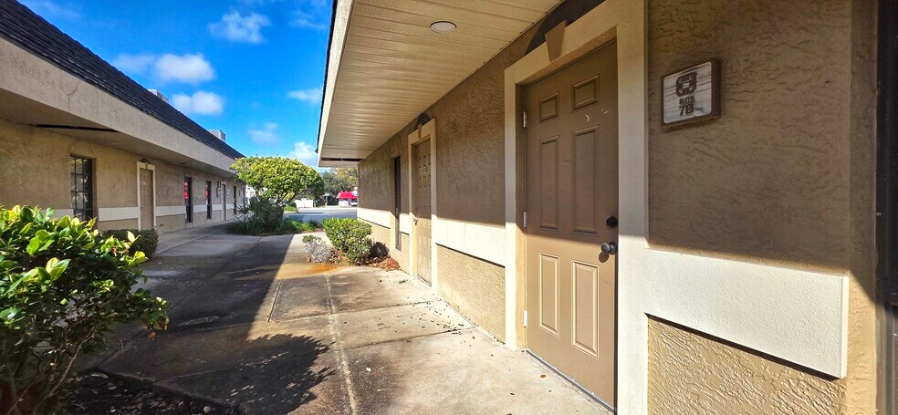2323 Curlew Rd, Dunedin, FL à vendre - Photo du bâtiment - Image 2 de 5