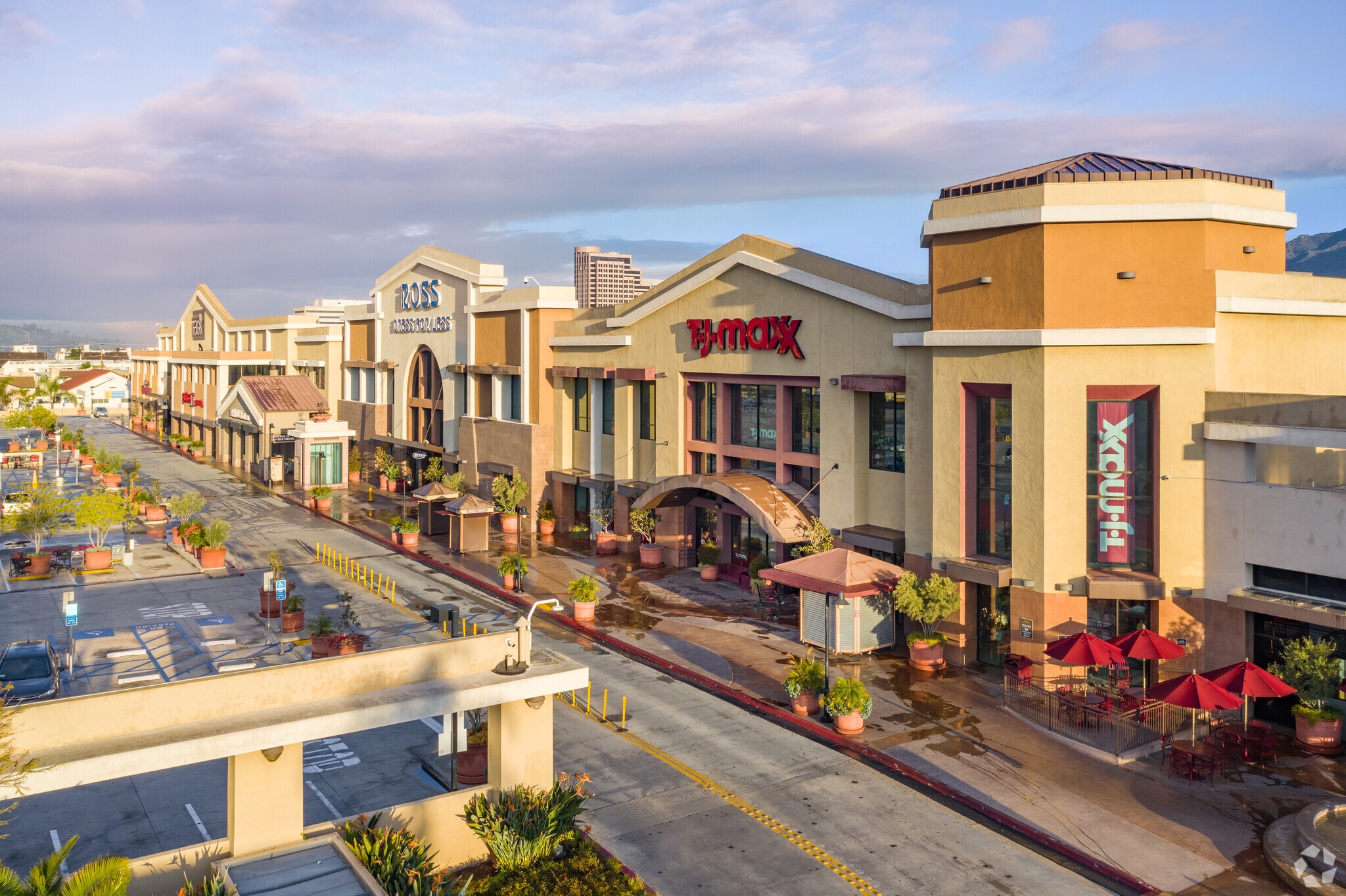 249 N Glendale Ave, Glendale, CA for lease Primary Photo- Image 1 of 8