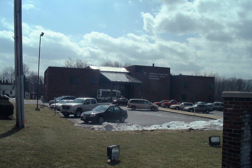 6693 N Chestnut St, Ravenna, OH à vendre - Photo du bâtiment - Image 3 de 4