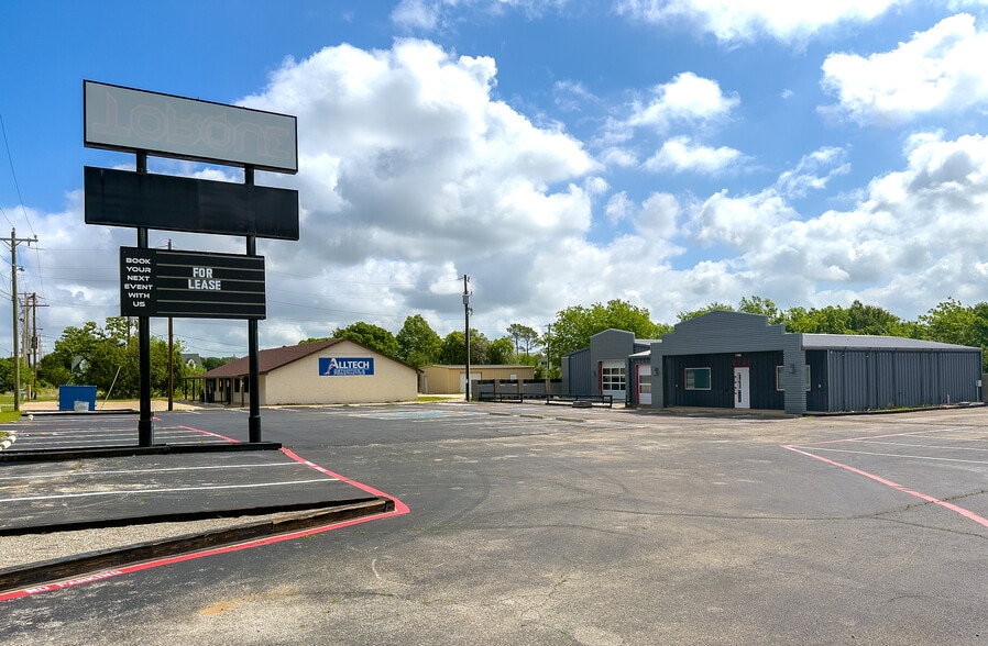 2795 SW Wilshire Blvd, Burleson, TX for lease - Building Photo - Image 2 of 52