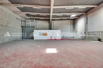 14 Boulevard De L'Europe, Vitrolles for lease Interior Photo- Image 2 of 4