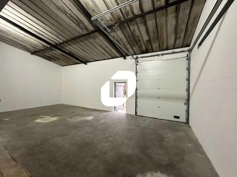 Flex dans Eaubonne à louer - Photo intérieure - Image 2 de 8