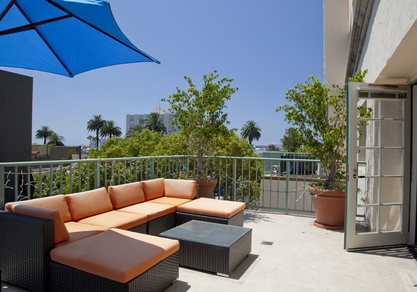725 Arizona Ave, Santa Monica, CA à louer - Photo du bâtiment - Image 2 de 18