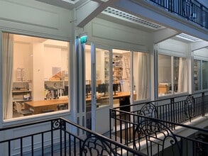 105 Rue Du Faubourg Du Temple, Paris for lease Interior Photo- Image 2 of 8