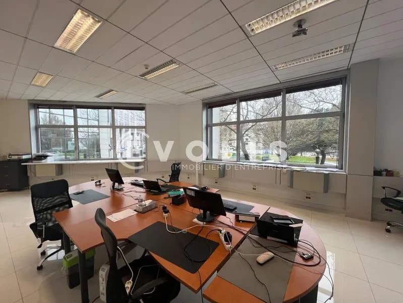 Office in Noisy-le-Grand for sale Interior Photo- Image 1 of 7
