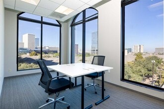 3120 Southwest Fwy, Houston, TX à louer Photo intérieure- Image 2 de 4