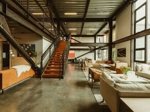 1424 11th Ave, Seattle, WA à louer Photo du bâtiment- Image 1 de 3