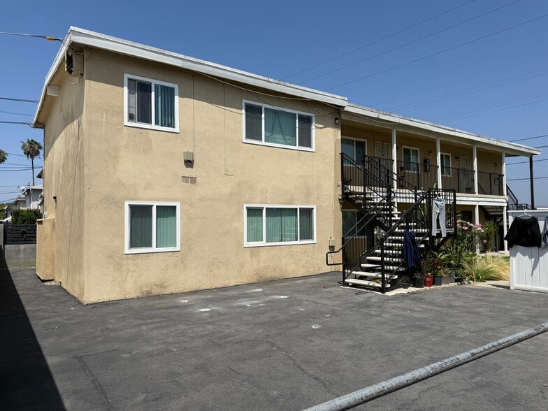 1300 W Valencia Dr, Fullerton, CA for sale - Building Photo - Image 2 of 11