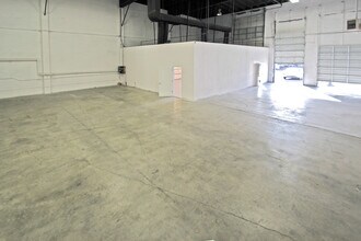 126 NE Emerson Ave, Bend, OR for lease Interior Photo- Image 2 of 5