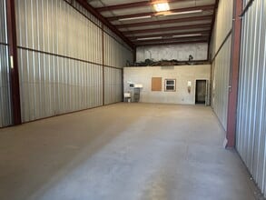 808 Industrial Way, Warner Robins, GA for lease Building Photo- Image 2 of 3