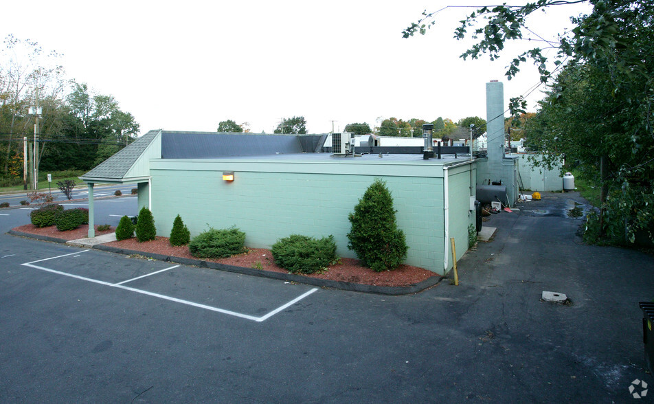 910-922 Stafford Ave, Bristol, CT for lease - Building Photo - Image 3 of 3