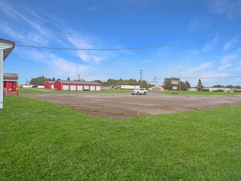 18 Access Hwy, Caribou, ME à vendre - Photo du bâtiment - Image 2 de 21