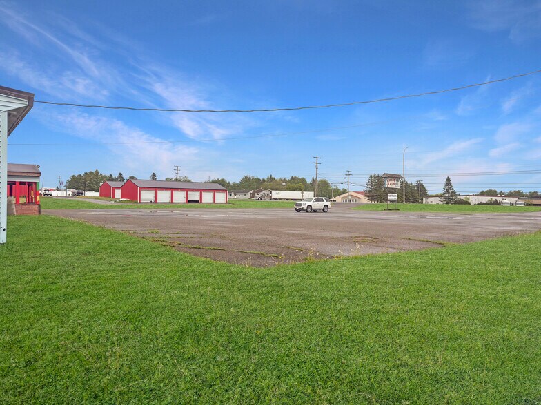 18 Access Hwy, Caribou, ME à vendre - Photo du bâtiment - Image 2 de 21