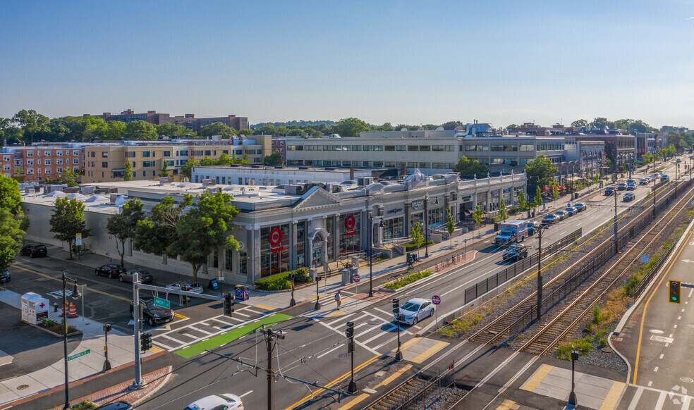 874-880 Commonwealth Ave, Brookline, MA à louer - Photo du bâtiment - Image 2 de 10
