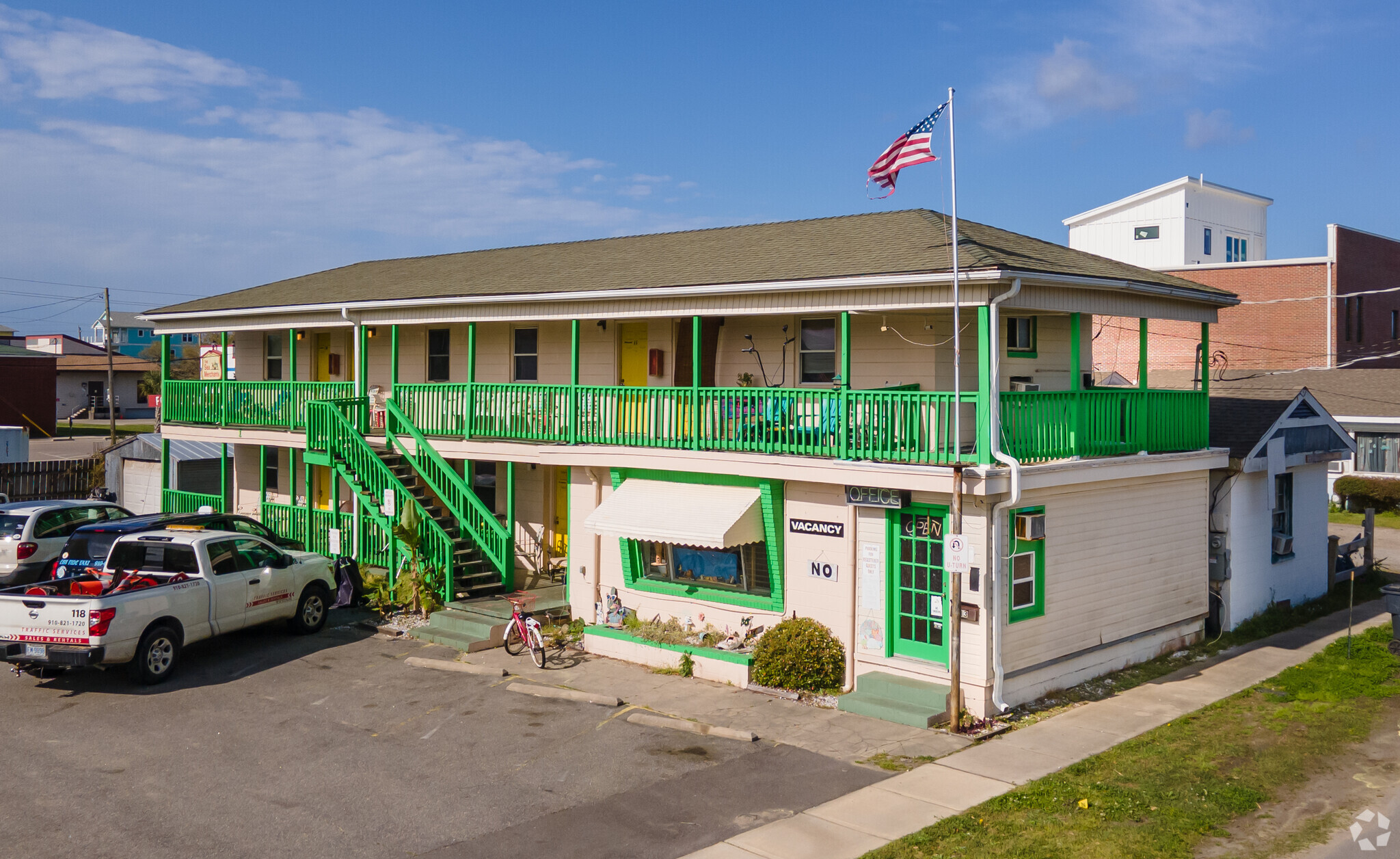 213 Raleigh Ave, Carolina Beach, NC à vendre Photo principale- Image 1 de 1