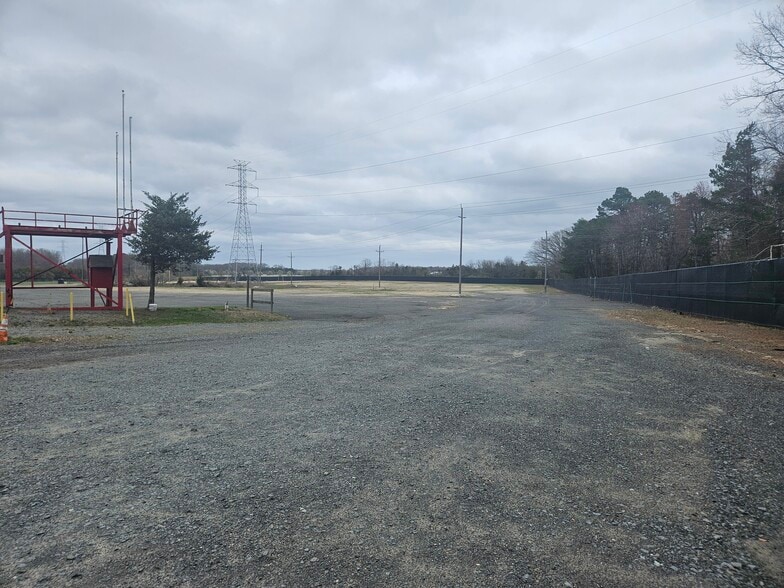 720 County Rd 539, New Egypt, NJ for lease - Building Photo - Image 3 of 5