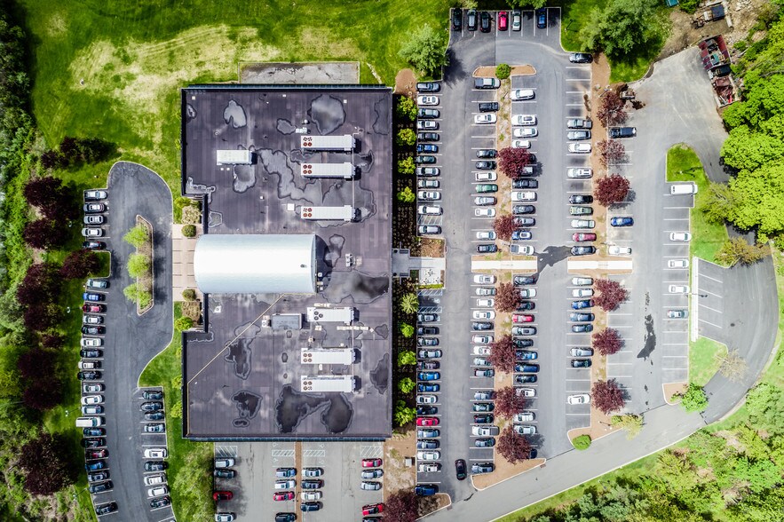 465 Columbus Ave, Valhalla, NY à louer - Aérien - Image 3 de 30