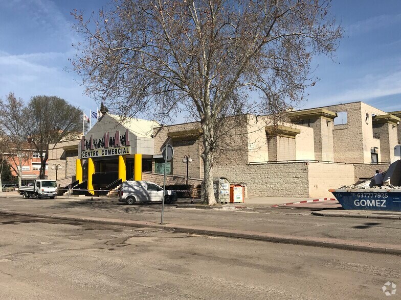 Avenida de Castilla, 6, Alcalá de Henares, Madrid à vendre - Photo du bâtiment - Image 3 de 3