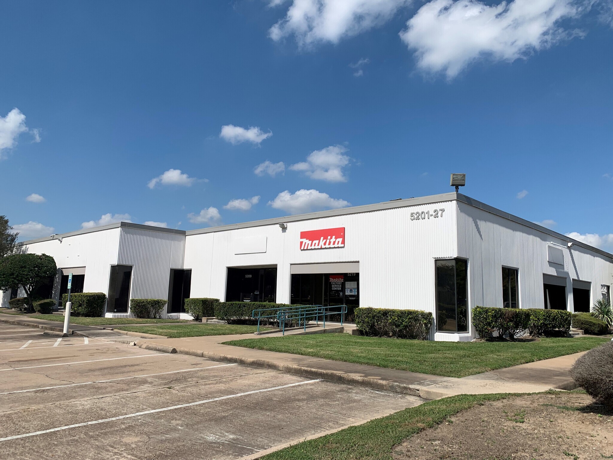 5201-5227 Langfield Rd, Houston, TX à louer Photo du bâtiment- Image 1 de 8