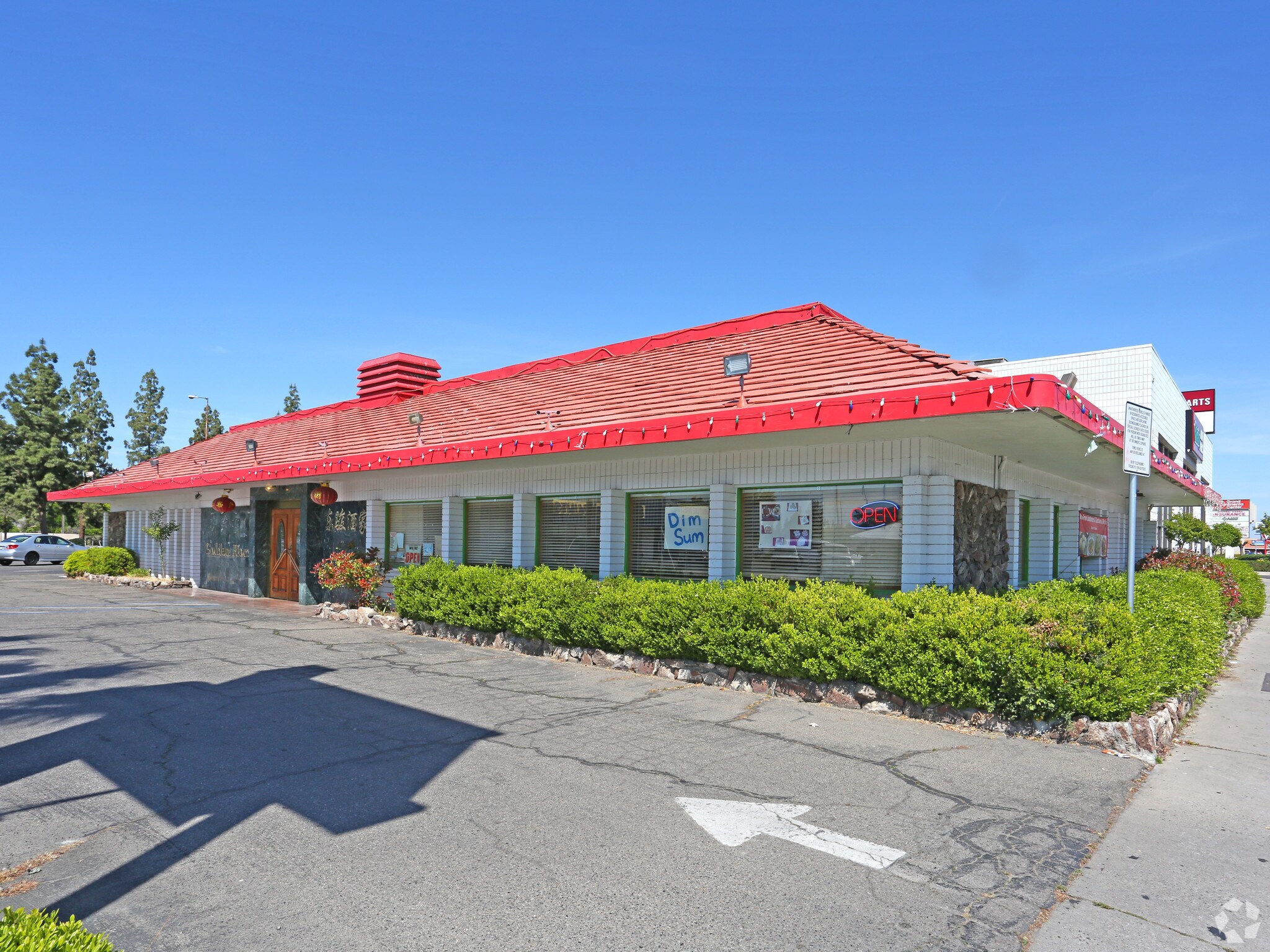 4313 N Blackstone Ave, Fresno, CA for sale Primary Photo- Image 1 of 1