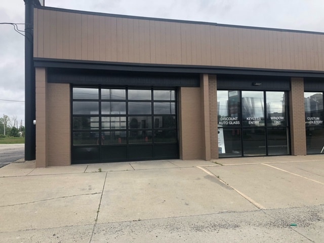 6816 E 82nd St, Indianapolis, IN for lease - Building Photo - Image 3 of 14