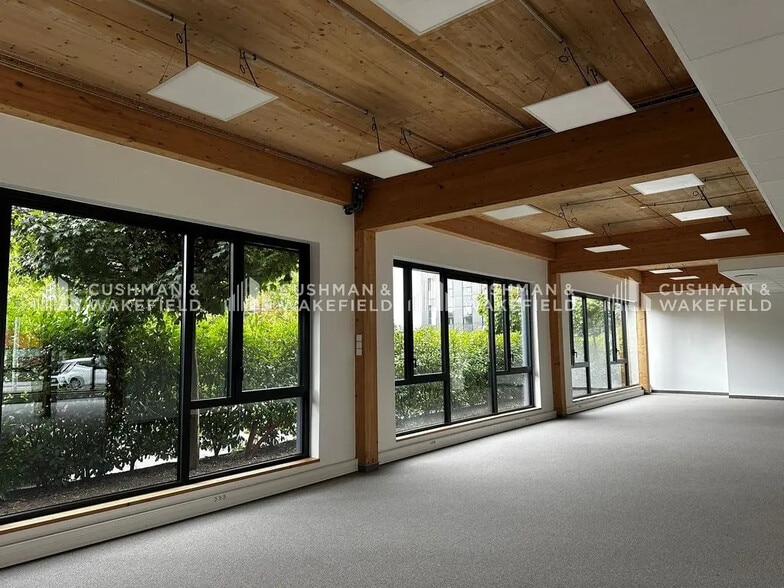 Office in Schiltigheim for lease - Interior Photo - Image 2 of 12