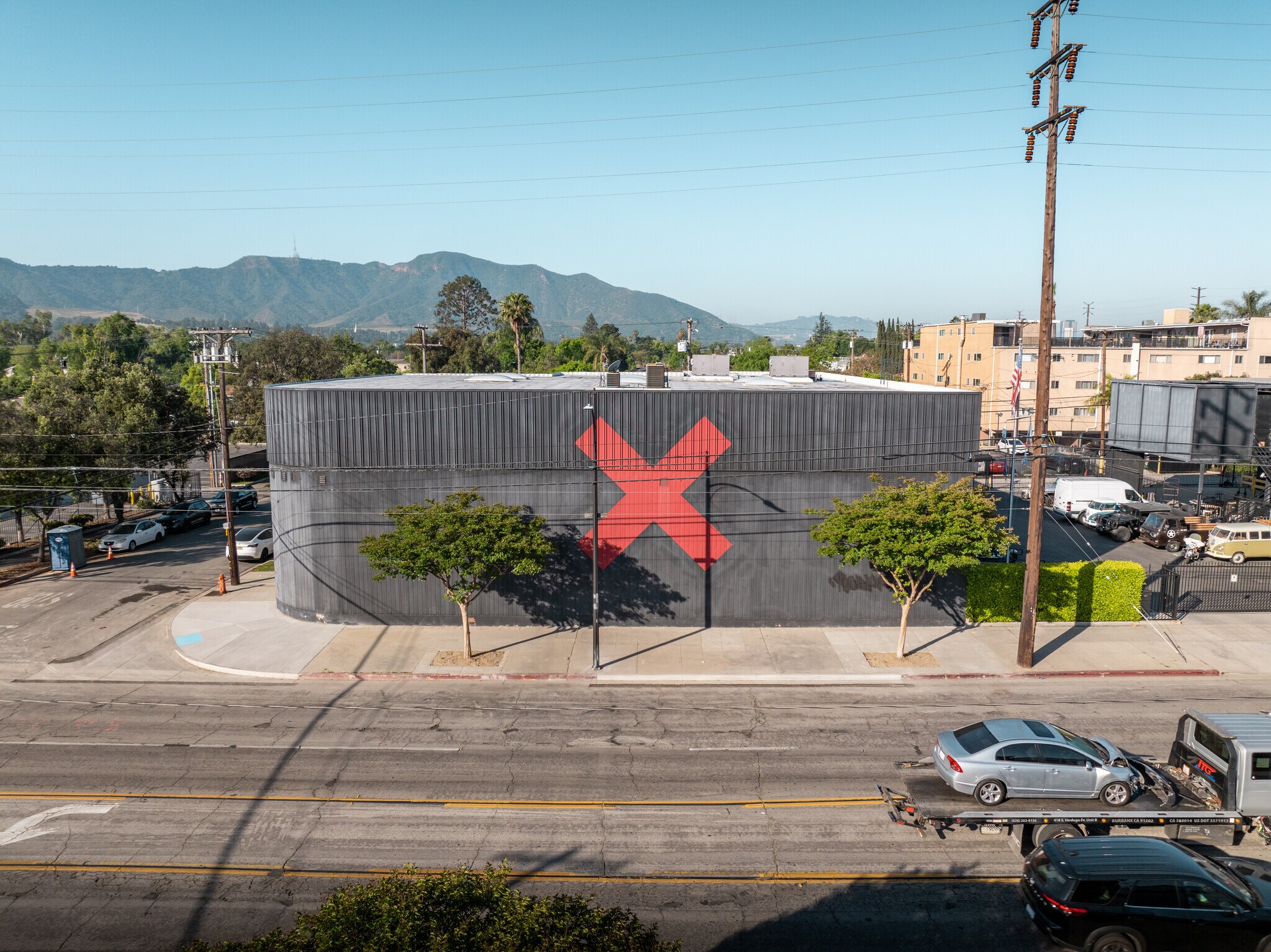 1031 S Victory Blvd, Burbank, CA à louer Photo principale- Image 1 de 13