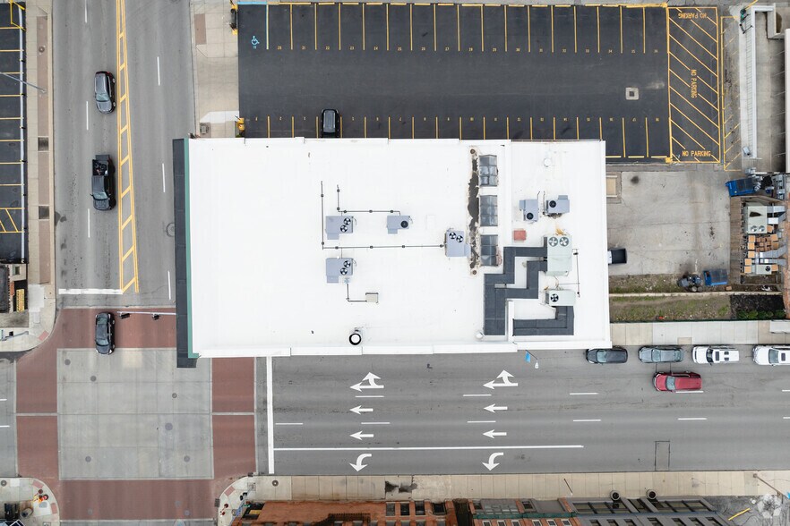 619 Monroe St, Toledo, OH à louer - Photo du bâtiment - Image 2 de 7