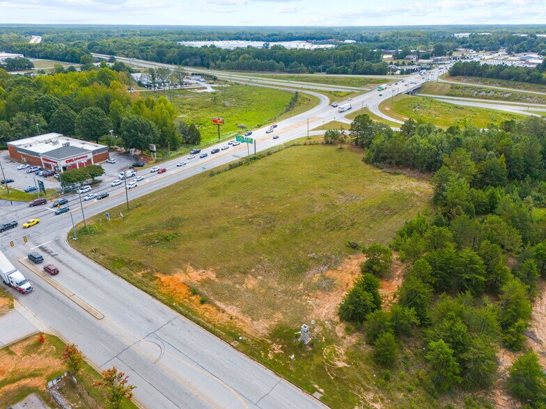7400 Augusta Rd, Piedmont, SC à vendre - Photo du bâtiment - Image 2 de 12