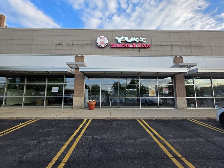 600 E North Ave, Carol Stream, IL à louer - Photo du bâtiment - Image 1 de 16