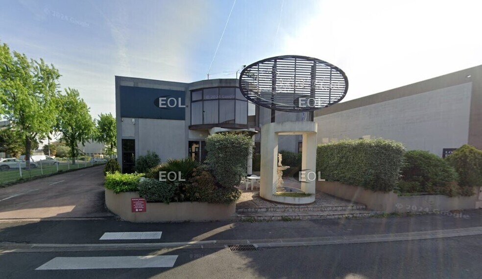 Flex in Champigny-sur-Marne for lease - Building Photo - Image 1 of 3
