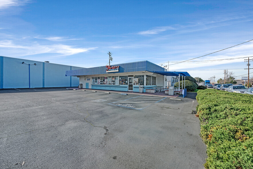 2061 Alvarado St, San Leandro, CA for sale - Building Photo - Image 3 of 33