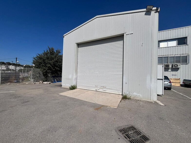57 Rue Gaston De Flotte, Marseille à louer - Photo du bâtiment - Image 2 de 6