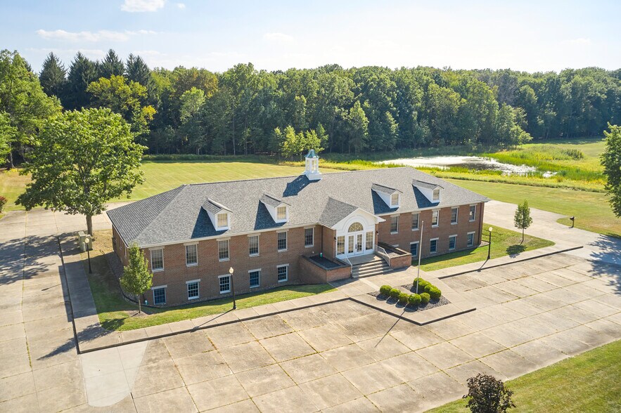 1920 Georgetown Rd, Hudson, OH à vendre - Photo du bâtiment - Image 1 de 37