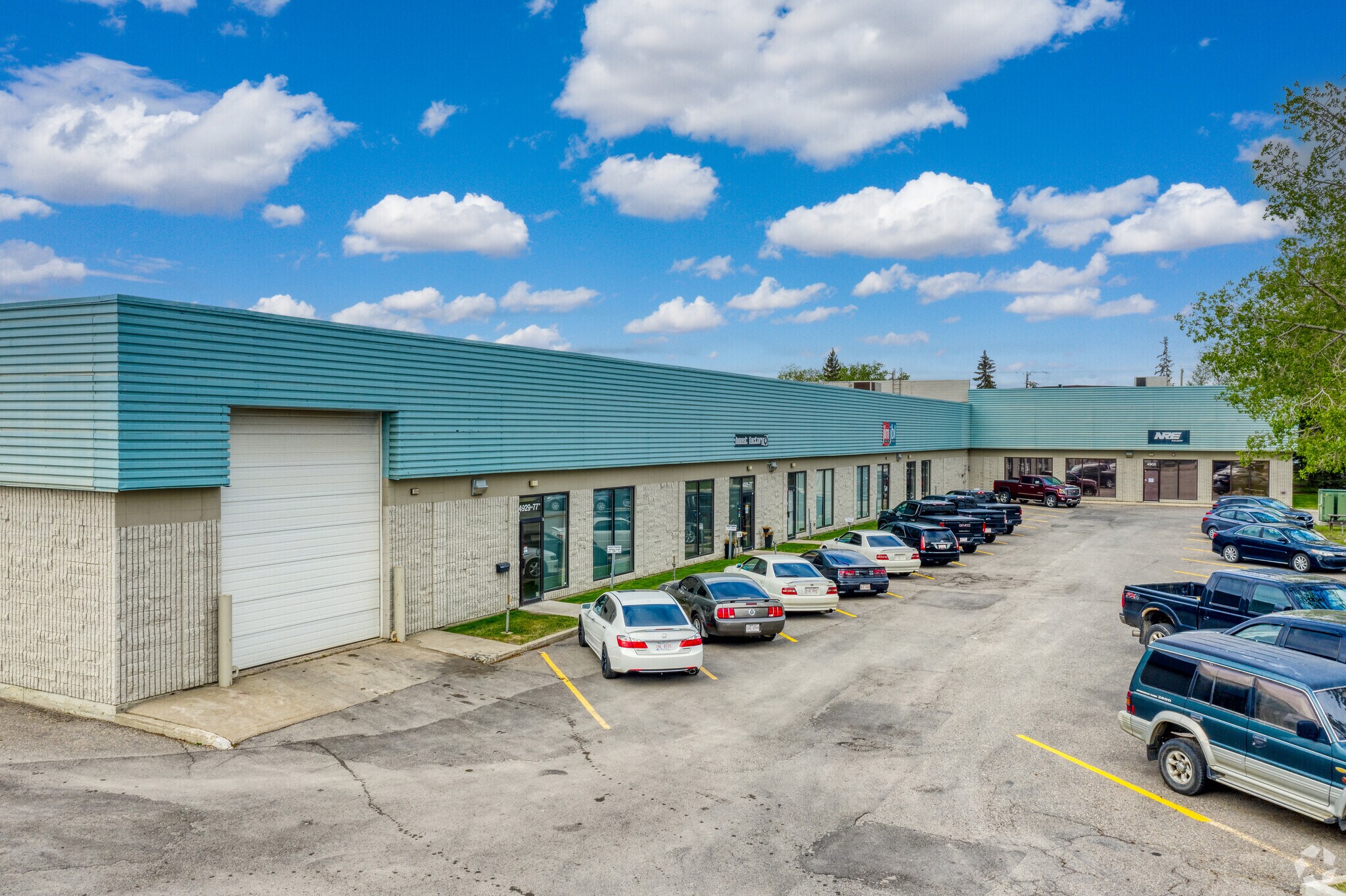 4929 77 Ave SE, Calgary, AB for sale Building Photo- Image 1 of 1