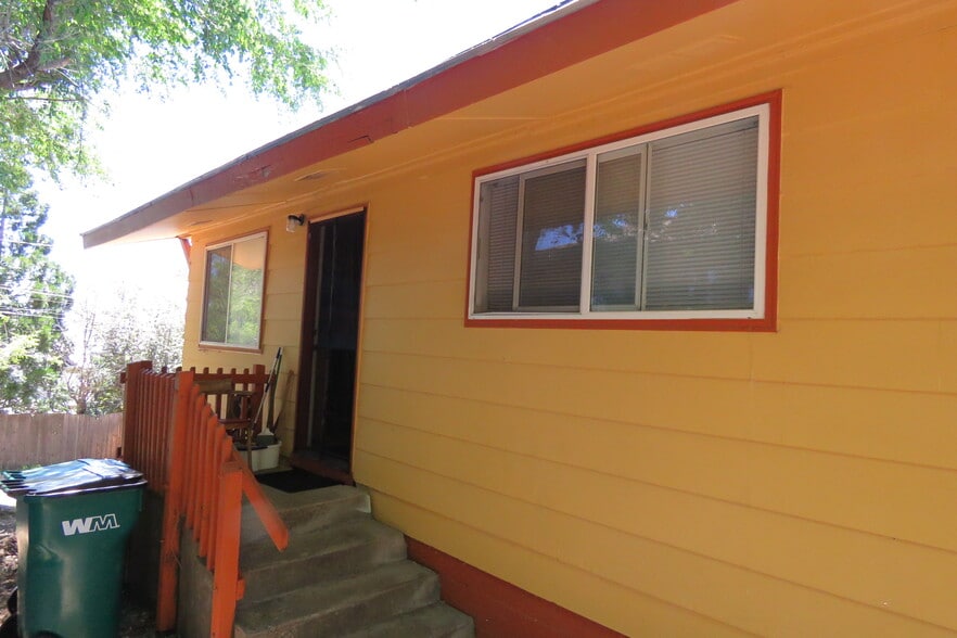 326 Jefferson St, Klamath Falls, OR for sale - Building Photo - Image 3 of 10