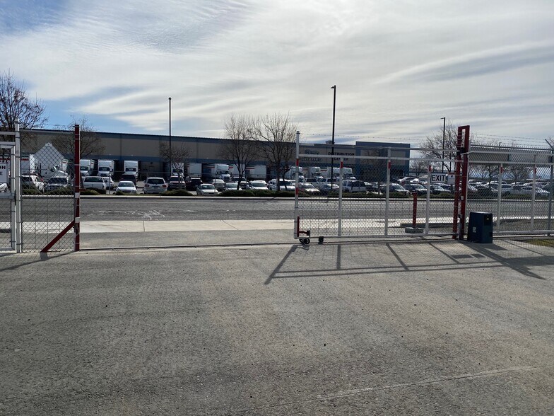 717 Ralph Ave, Stockton, CA à louer - Photo du bâtiment - Image 3 de 7