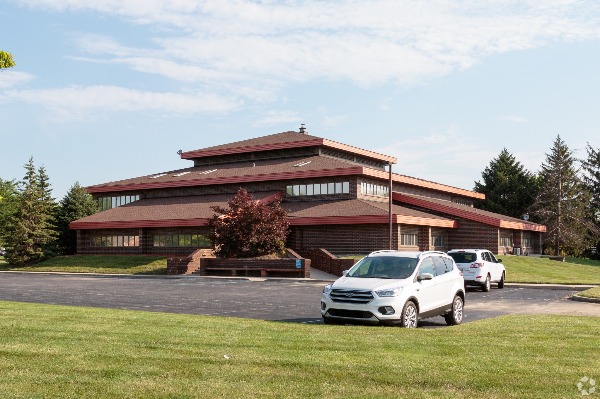 2000 E 116th St, Carmel, IN for sale Primary Photo- Image 1 of 15