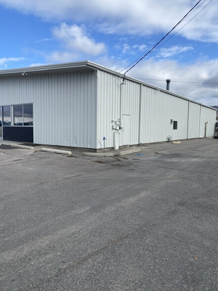 3110 W Broadway St, Missoula, MT for lease - Building Photo - Image 3 of 7