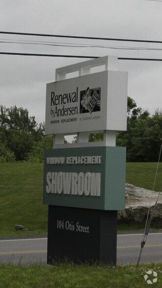 104 Otis St, Northborough, MA à louer - Photo du bâtiment - Image 3 de 6