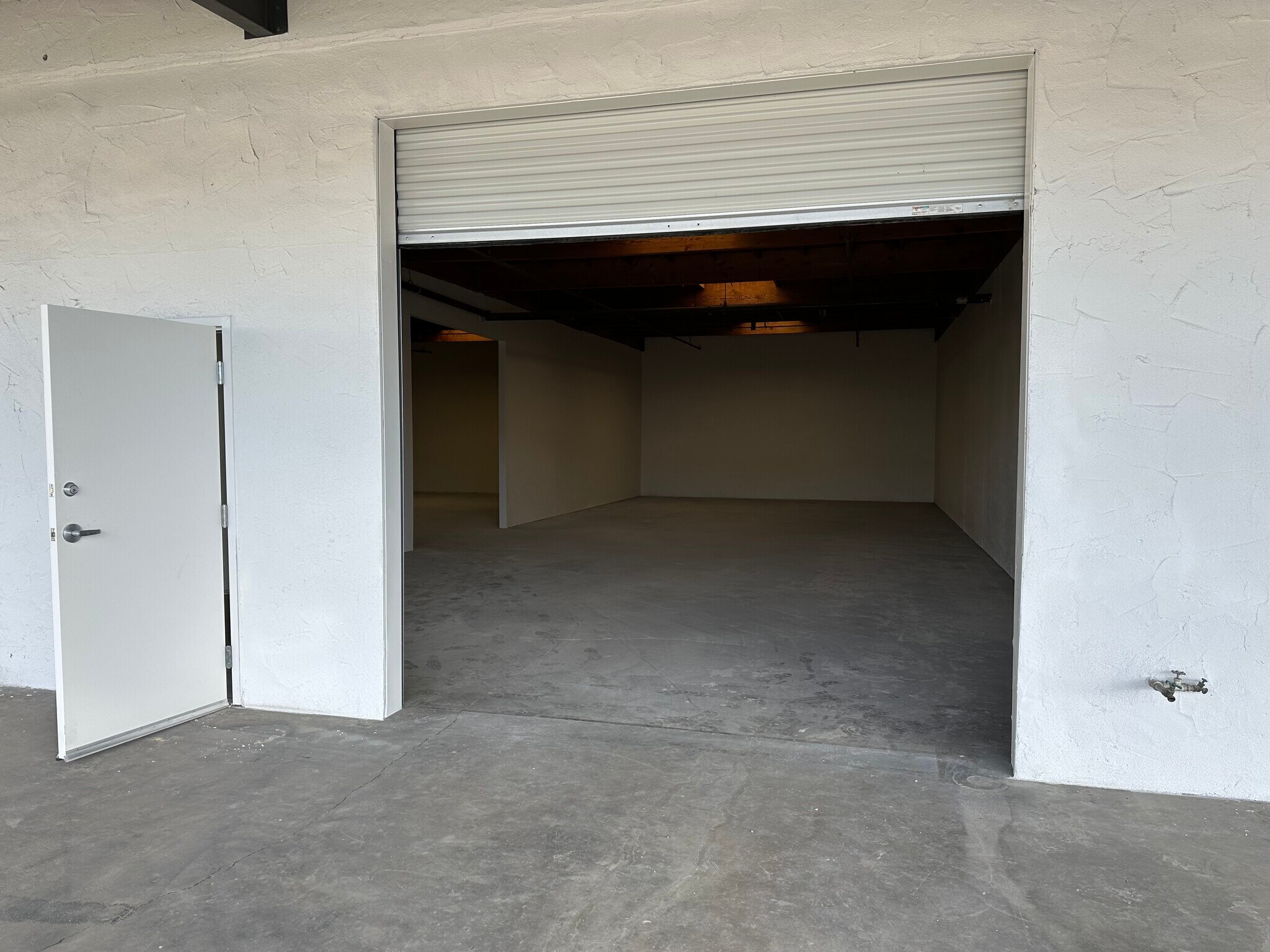 2686 N Clovis Ave, Fresno, CA for lease Building Photo- Image 1 of 4