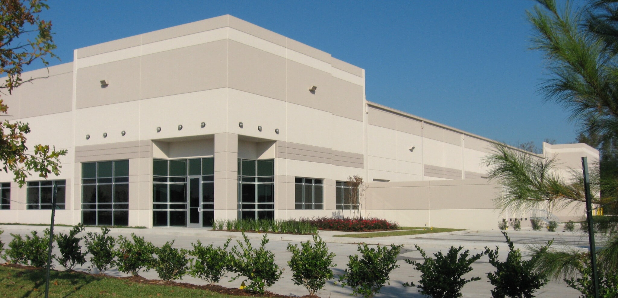 5150 Greens Rd, Houston, TX à louer Photo du bâtiment- Image 1 de 5