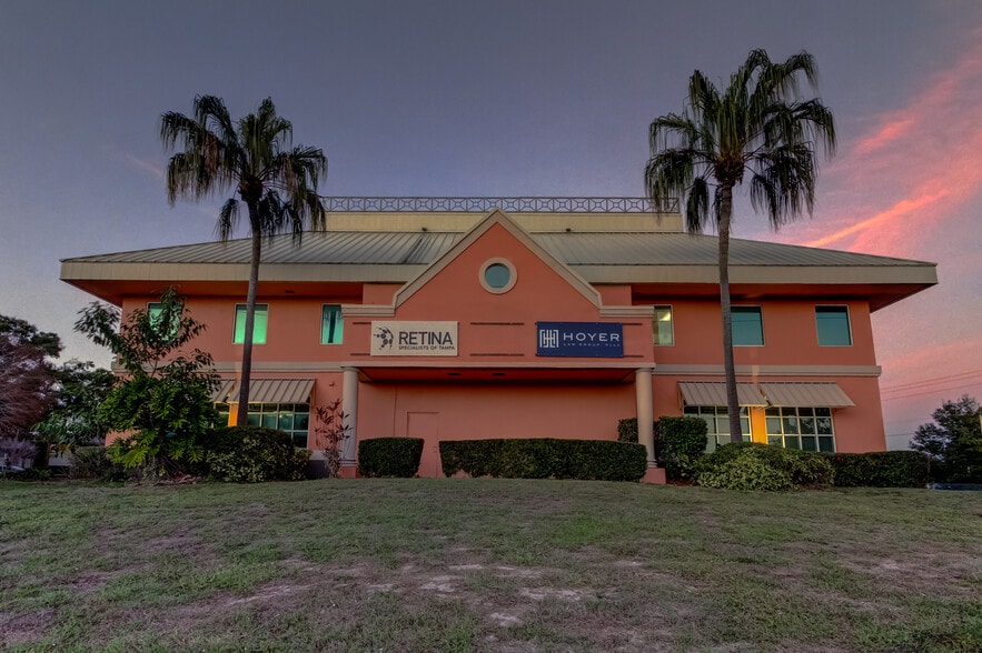 2801 W Busch Blvd, Tampa, FL à vendre - Photo du bâtiment - Image 3 de 22