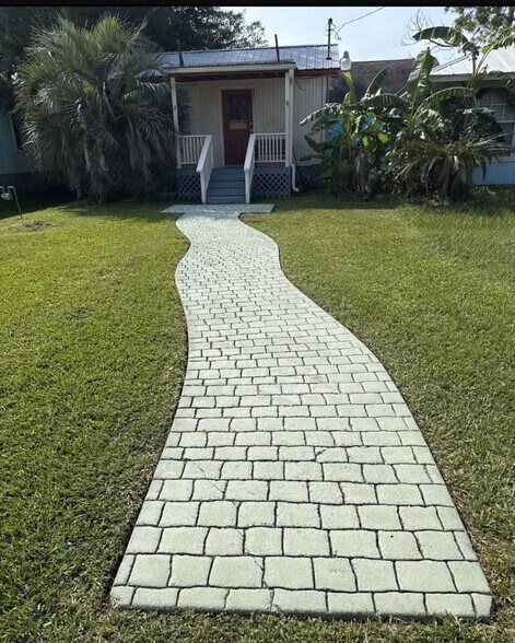 424 Grand Ave, Bacliff, TX à vendre - Photo du bâtiment - Image 3 de 8