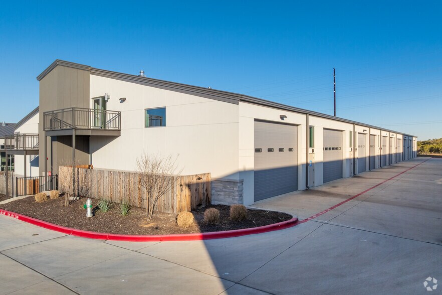 1009 N RR 620, Lakeway, TX à vendre - Photo du bâtiment - Image 3 de 9