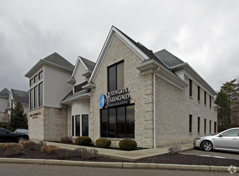 11147 Montgomery Rd, Cincinnati, OH for lease - Building Photo - Image 2 of 2