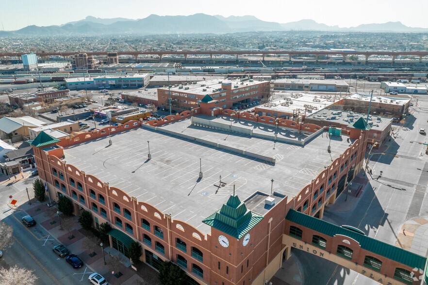 500 W Overland Ave, El Paso, TX for lease - Aerial - Image 2 of 26