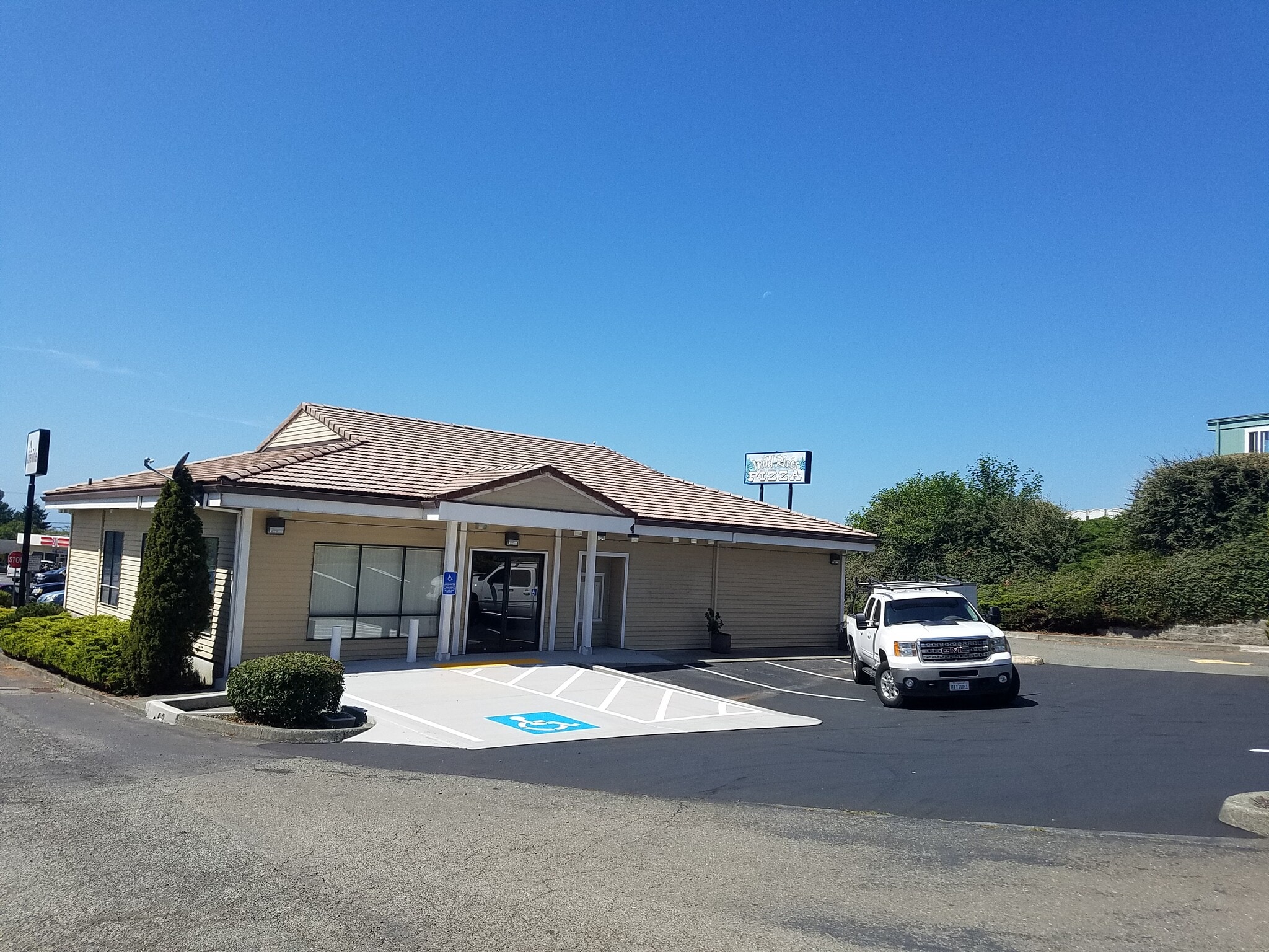 16161-16261 Highway 101 S, Brookings, OR for lease Building Photo- Image 1 of 2