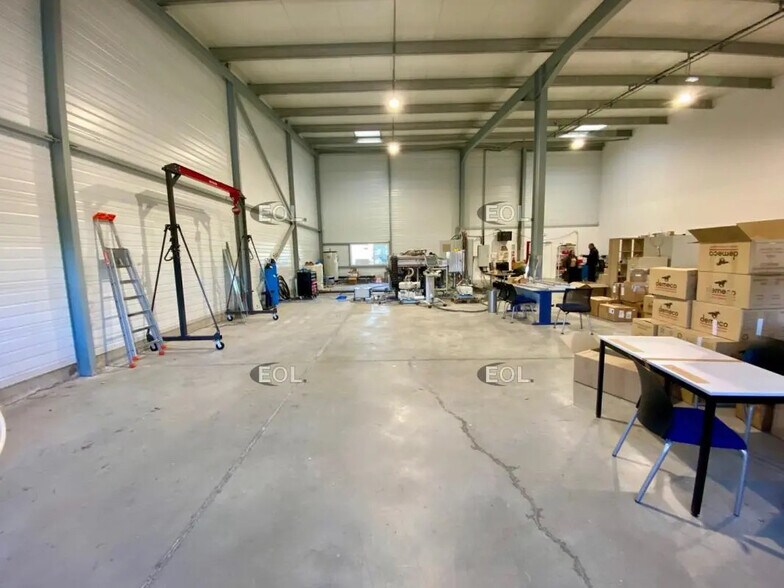 Flex dans Rousset à louer - Photo du bâtiment - Image 1 de 12